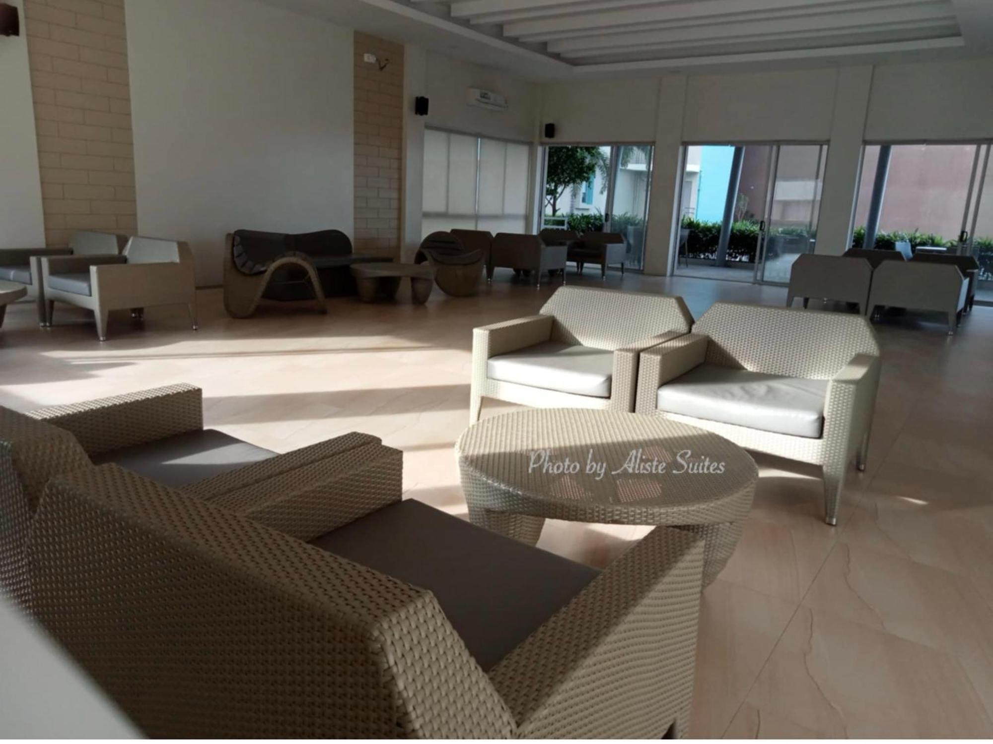 Aliste Suites Marina Spatial Dumaguete City Екстер'єр фото